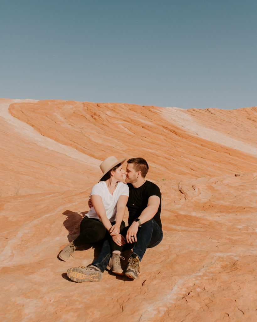 Adventurous couples session within Valley of Fire, Nevada