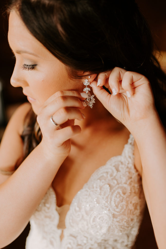 bride getting ready photography tips