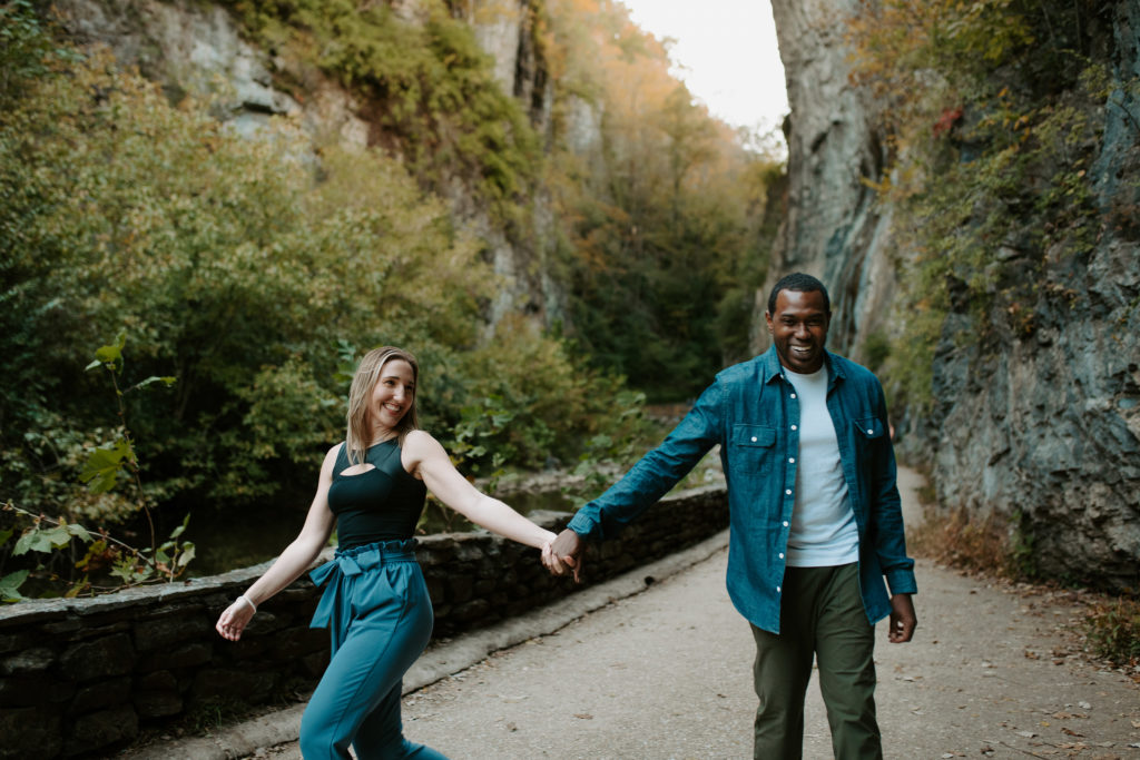 engagement photo outfit inspiration