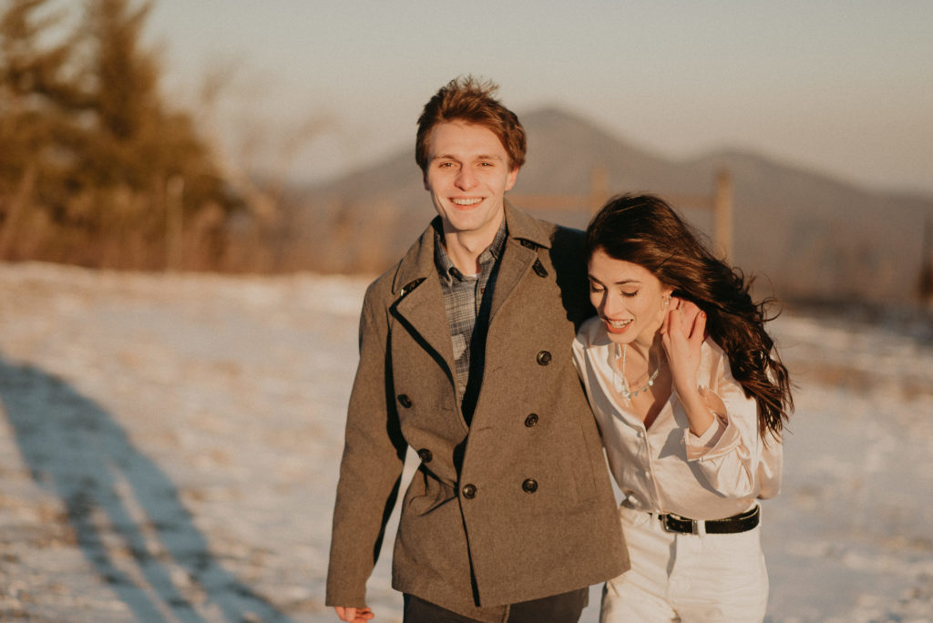 cahas mountain overlook engagement photos in the snow