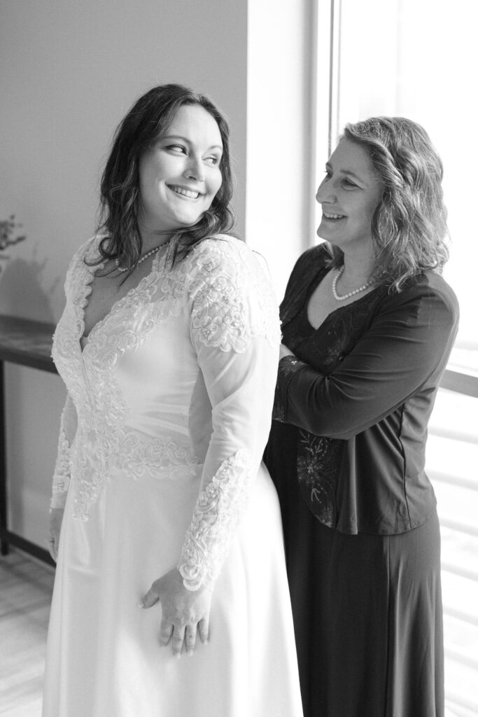 mother and bride getting ready photos