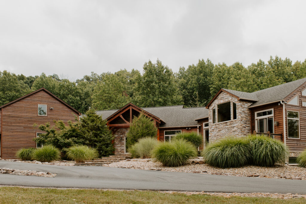 rustic and chic Airbnb nestled in the Shenandoah mountains where the bride and groom got ready
