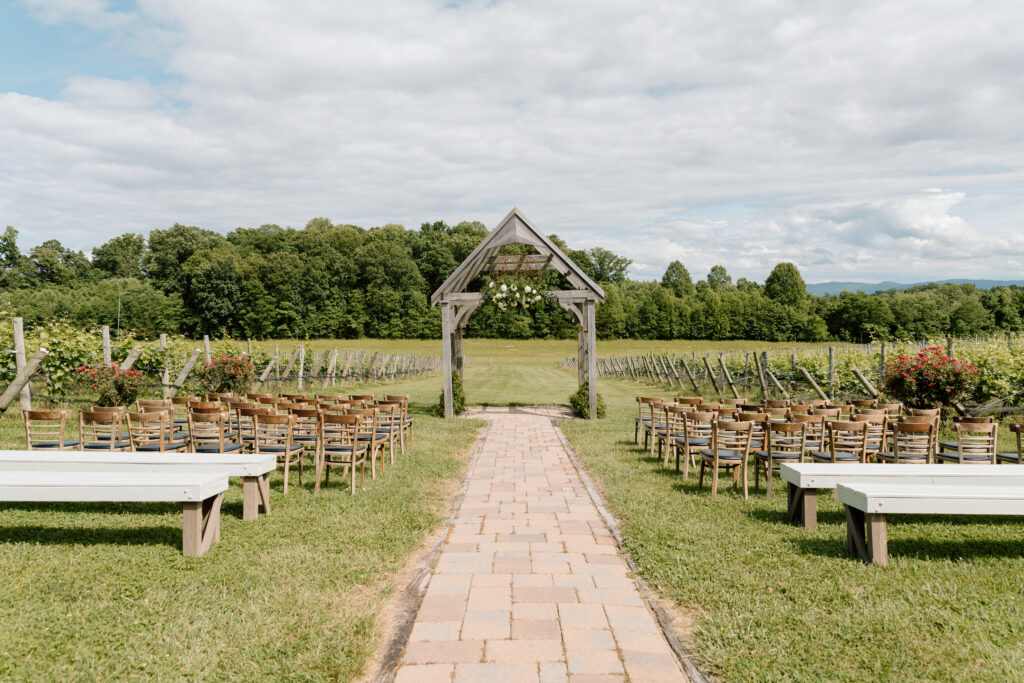 Virginia Mountain Vineyards wedding venue